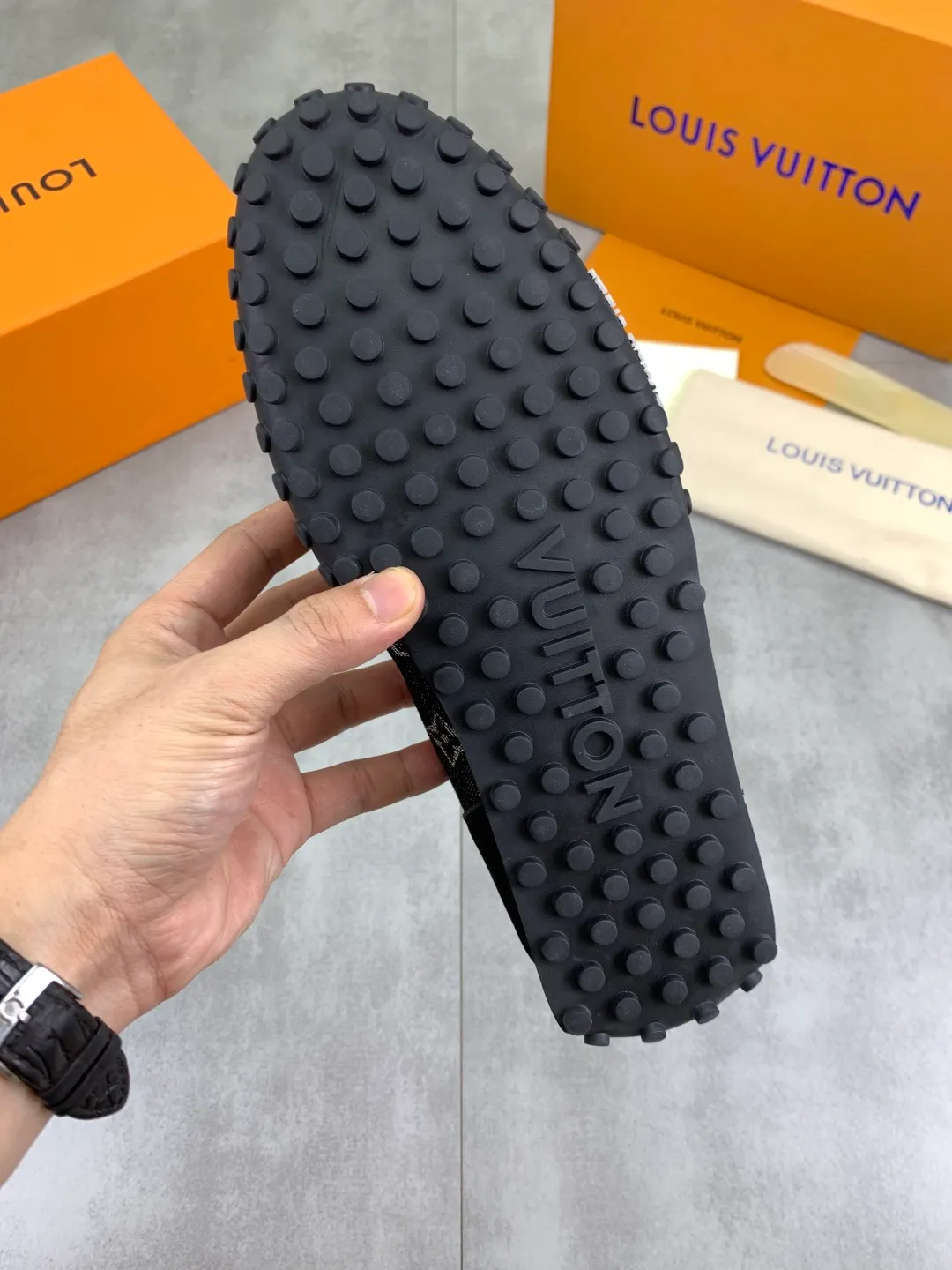 Men's Men's Shoes 💰P640 New Style 💶[LOUIS VUITTON] Water-dyed Niuli Original Order New Style 🍀LV Louis Vuitton *——Top version of LV classic leather shoes! Made of imported original calfskin, original leather side strips and wear-resistant high-end rubber outsole! High quality products! Color: black optional Size: 39-45